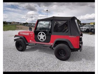 JEEP Wrangler 2.5 Laredo