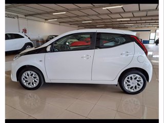 TOYOTA Aygo Connect 1.0 VVT-i 72 CV 5 porte x-play