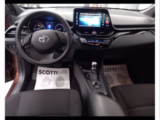 TOYOTA C-HR 1.8 Hybrid E-CVT Active