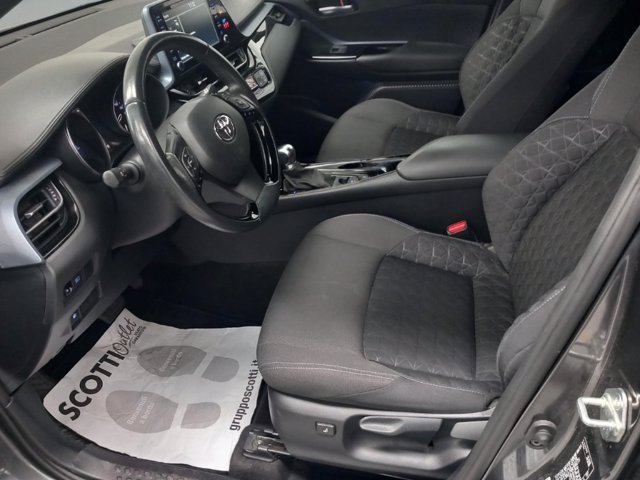 TOYOTA C-hr 1.8h trend e-cvt