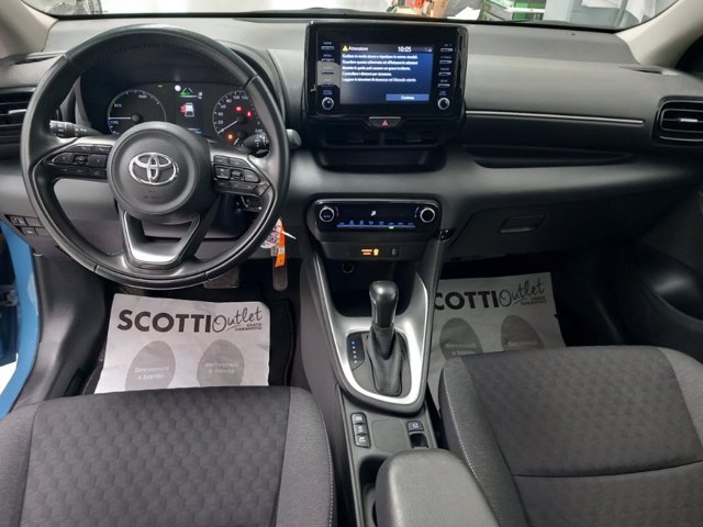 TOYOTA Yaris 1.5 Hybrid 5 porte Active
