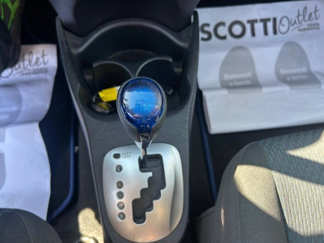 TOYOTA Yaris 5p 1.5h lounge