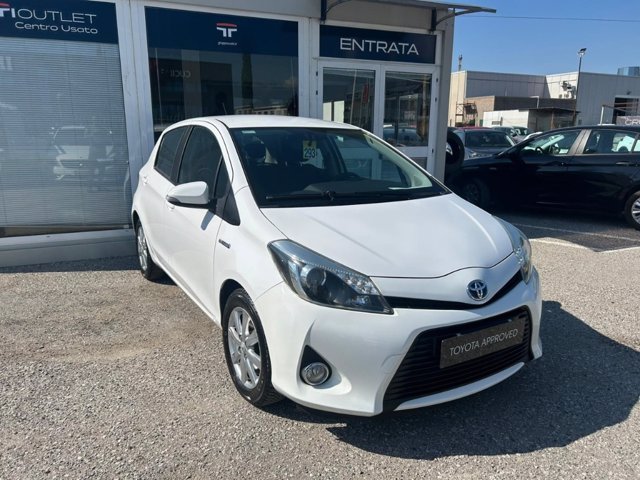 TOYOTA Yaris 5p 1.5h lounge