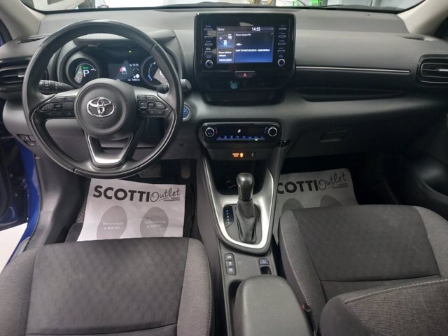 TOYOTA Yaris 1.5h trend
