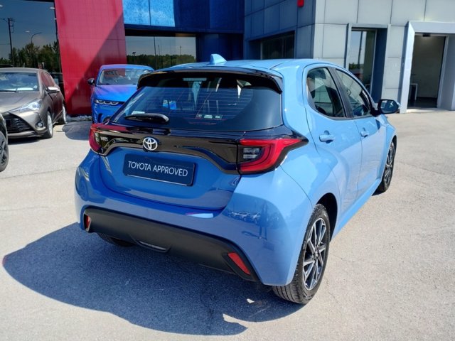TOYOTA Yaris 1.0 trend