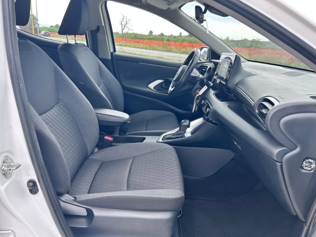 TOYOTA Yaris 1.5h trend