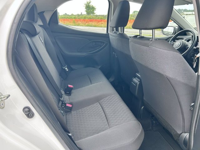 TOYOTA Yaris 1.5h trend