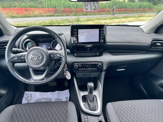 TOYOTA Yaris 1.5h trend