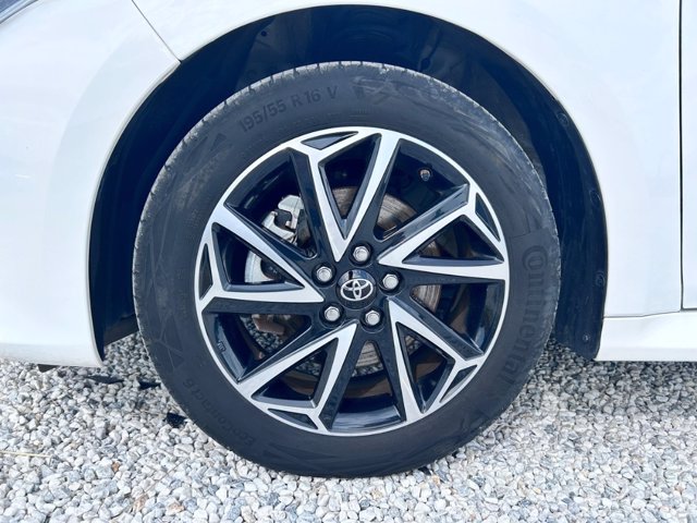 TOYOTA Yaris 1.5h trend