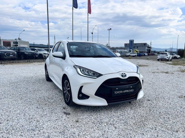 TOYOTA Yaris 1.5h trend