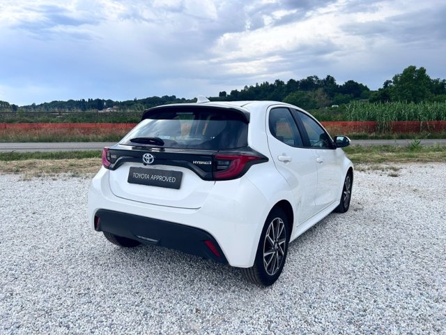 TOYOTA Yaris 1.5h trend