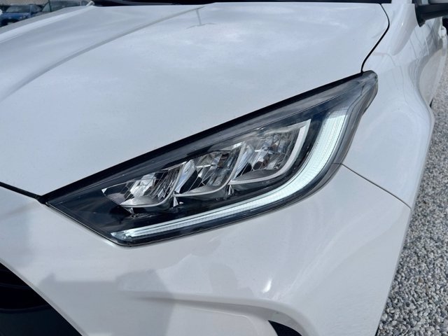 TOYOTA Yaris 1.5h trend