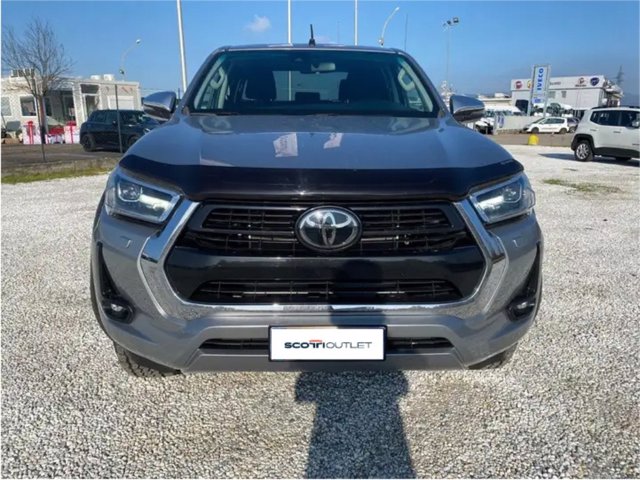 TOYOTA Hilux 2.4 d-4d sc 4x2 active