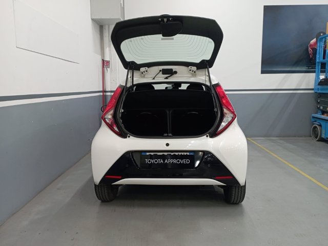 TOYOTA Aygo Connect 1.0 VVT-i 72 CV 5 porte x-play