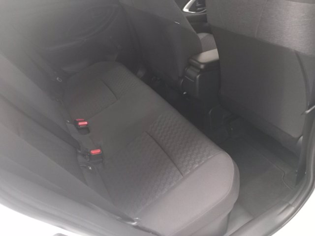 TOYOTA Yaris 1.5h active