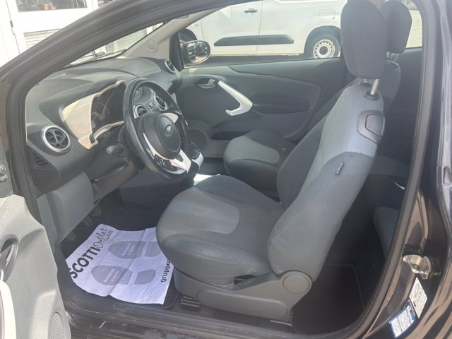 FORD Ka 1.2 8V 69CV Titanium