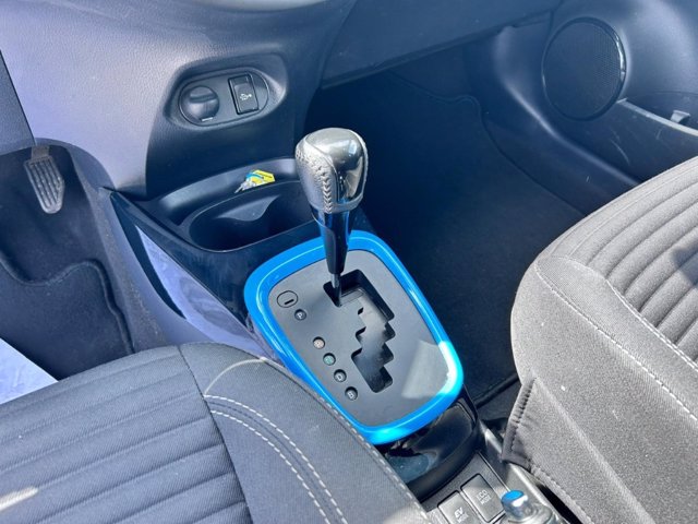 TOYOTA Yaris 1.5 Hybrid 5 porte Trend "Cyan Edition"