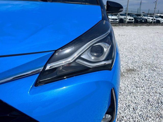 TOYOTA Yaris 1.5 Hybrid 5 porte Trend "Cyan Edition"