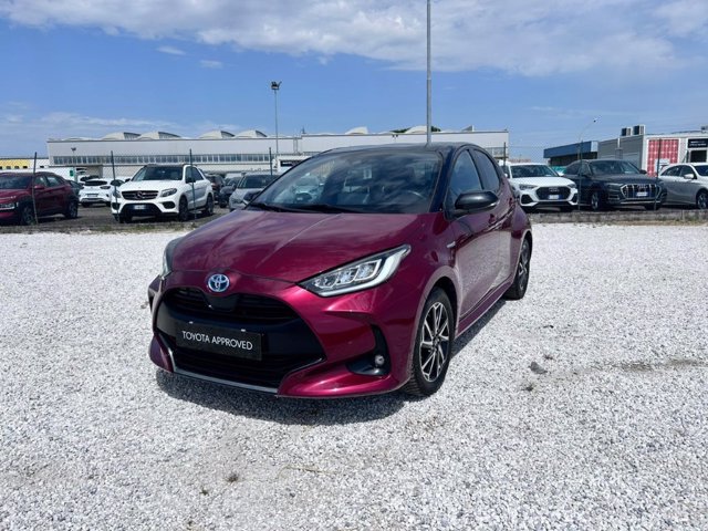 TOYOTA Yaris 1.5h style