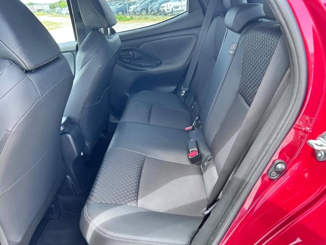TOYOTA Yaris 1.5h style