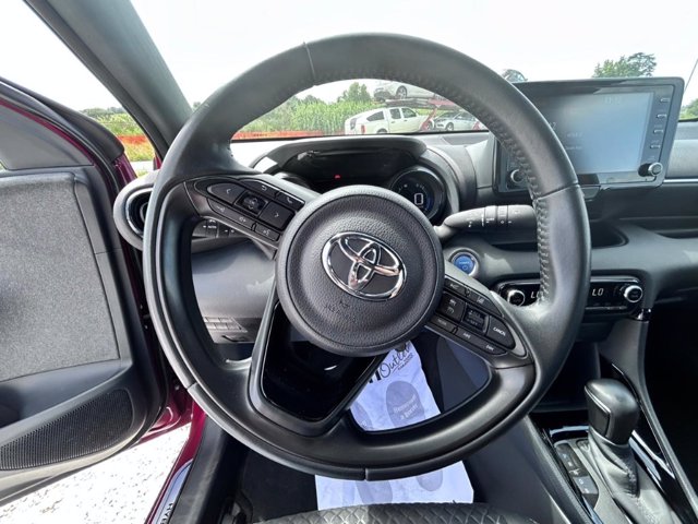 TOYOTA Yaris 1.5h style