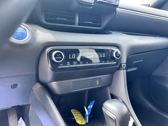 TOYOTA Yaris 1.5h style