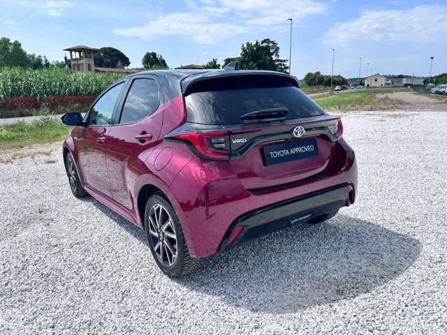 TOYOTA Yaris 1.5h style
