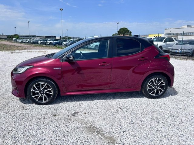 TOYOTA Yaris 1.5h style