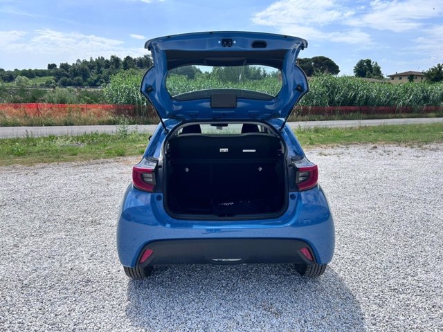 TOYOTA Yaris 1.5h trend