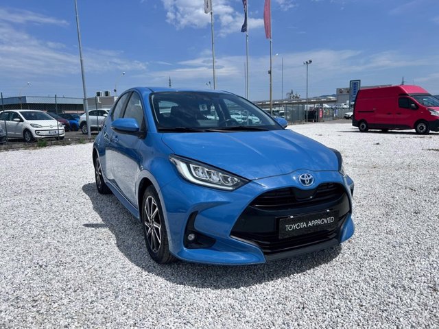 TOYOTA Yaris 1.5h trend