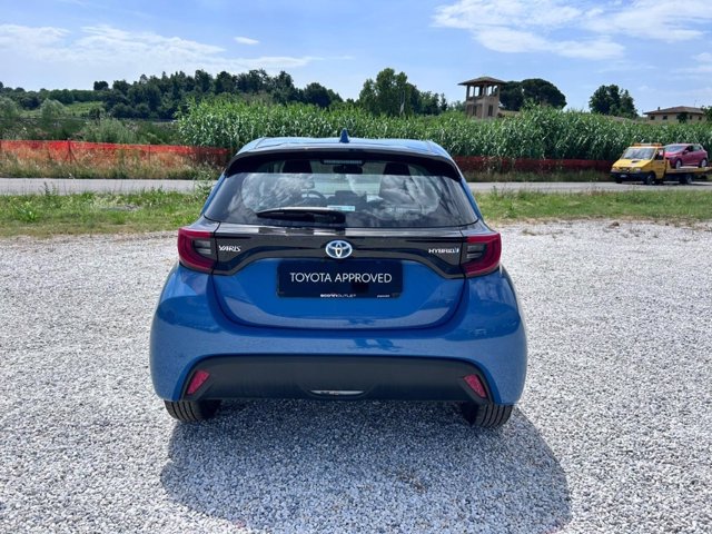 TOYOTA Yaris 1.5h trend