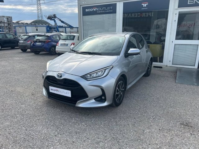 TOYOTA Yaris 1.5h trend