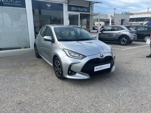 TOYOTA Yaris 1.5h trend
