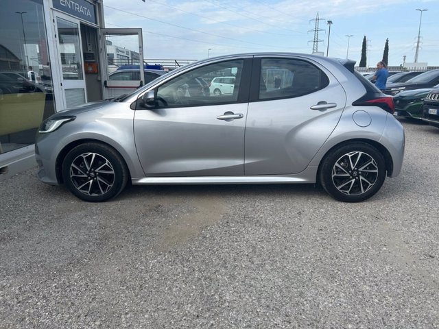TOYOTA Yaris 1.5h trend
