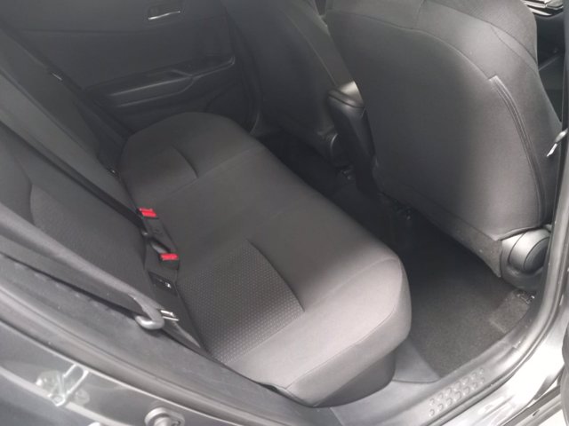 TOYOTA C-hr 1.8h active 2wd e-cvt