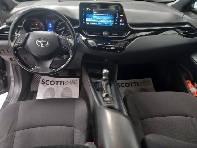 TOYOTA C-hr 1.8h active 2wd e-cvt