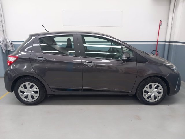 TOYOTA Yaris 1.5 5 porte Active