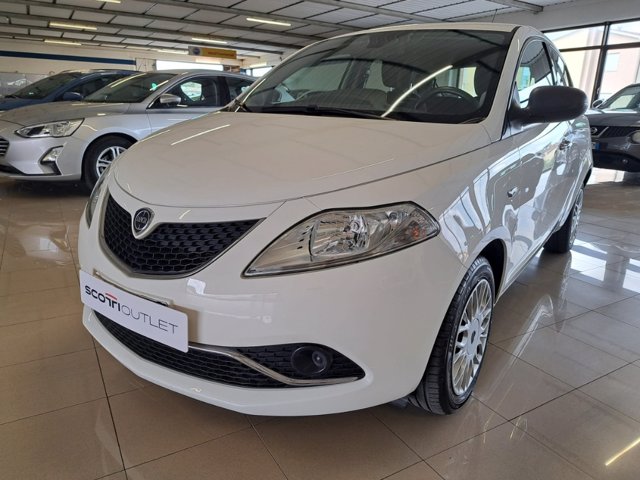 LANCIA Ypsilon 1.2 silver 69cv