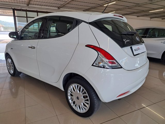 LANCIA Ypsilon 1.2 silver 69cv