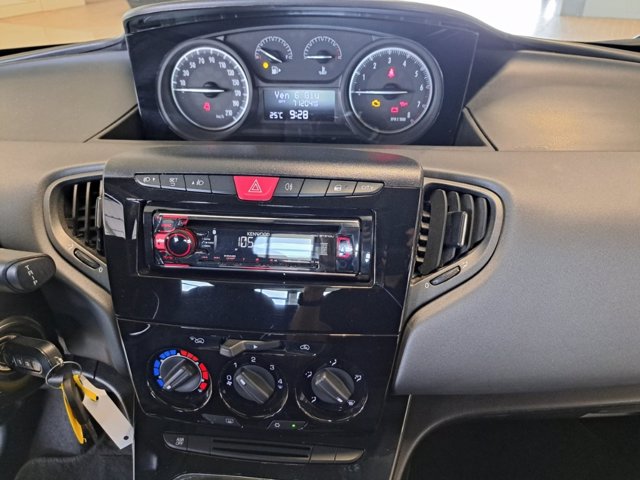 LANCIA Ypsilon 1.2 silver 69cv