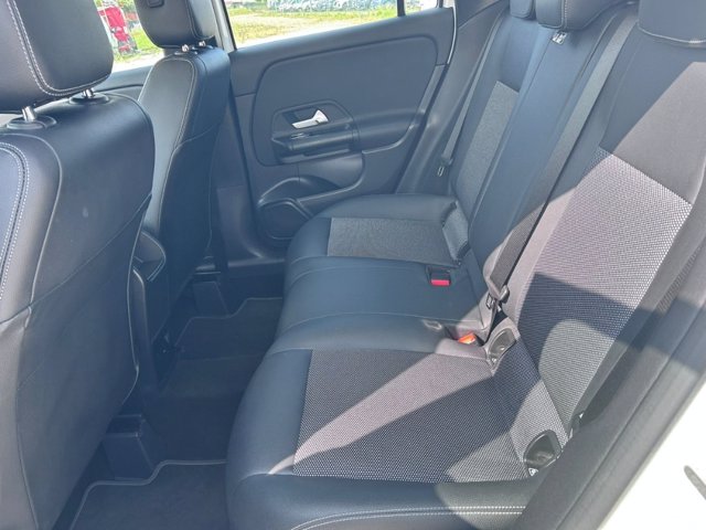 MERCEDES Classe GLA 180 D Business Extra 8G-DCT