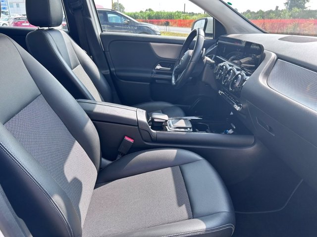 MERCEDES Classe GLA 180 D Business Extra 8G-DCT