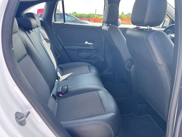 MERCEDES Classe GLA 180 D Business Extra 8G-DCT