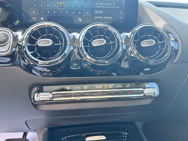 MERCEDES Classe GLA 180 D Business Extra 8G-DCT