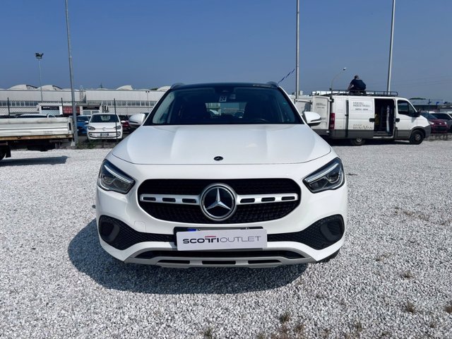 MERCEDES Classe GLA 180 D Business Extra 8G-DCT