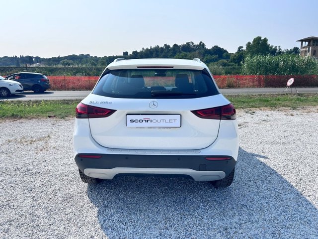 MERCEDES Classe GLA 180 D Business Extra 8G-DCT