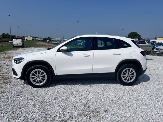 MERCEDES Classe GLA 180 D Business Extra 8G-DCT