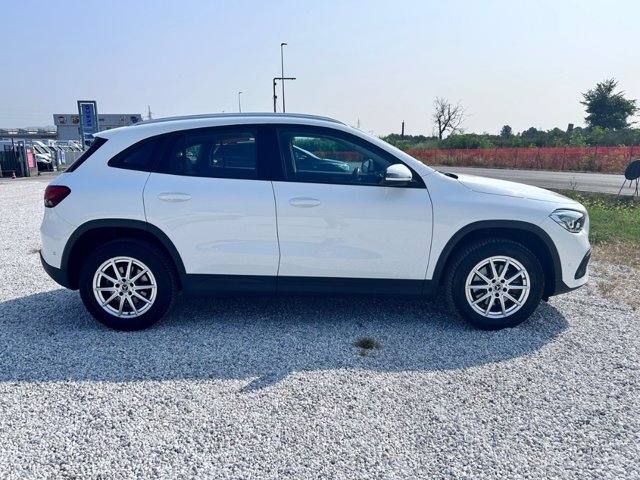 MERCEDES Classe GLA 180 D Business Extra 8G-DCT