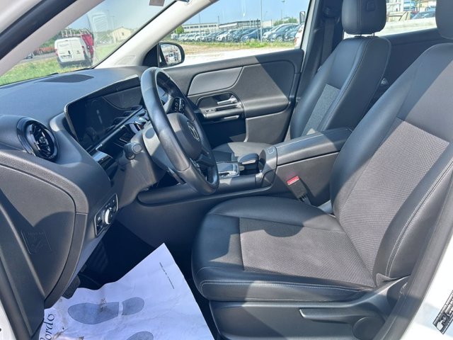 MERCEDES Classe GLA 180 D Business Extra 8G-DCT