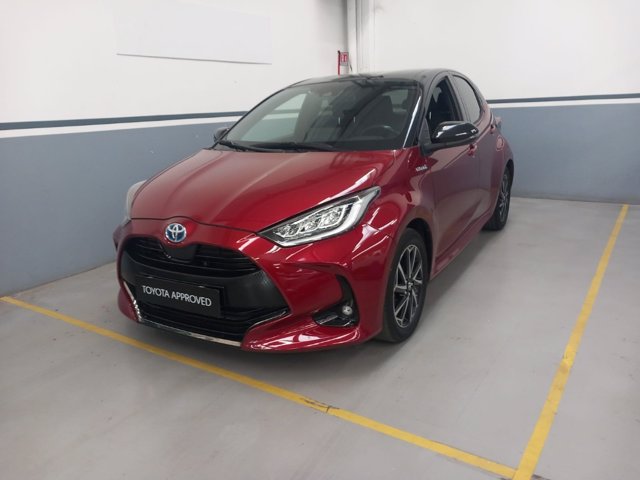 TOYOTA Yaris 1.5h style